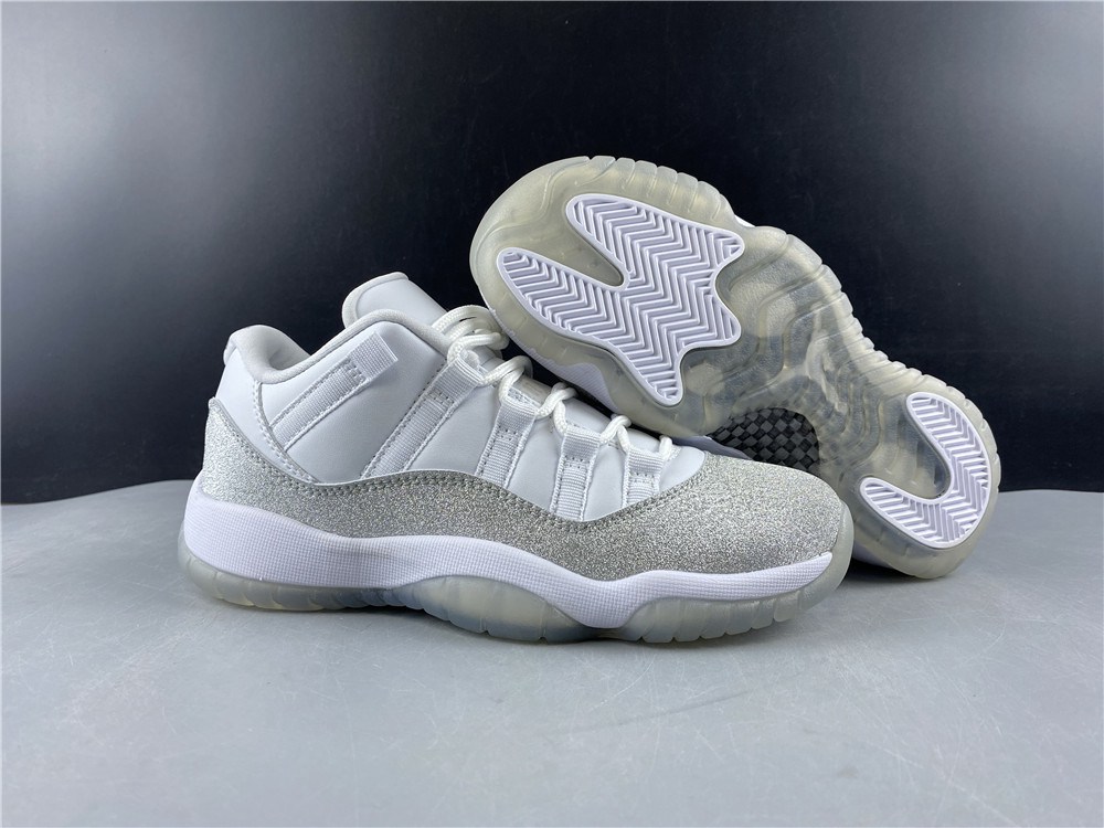 Air Jordan 11 low WMNS Metallic Silver AR0715-100